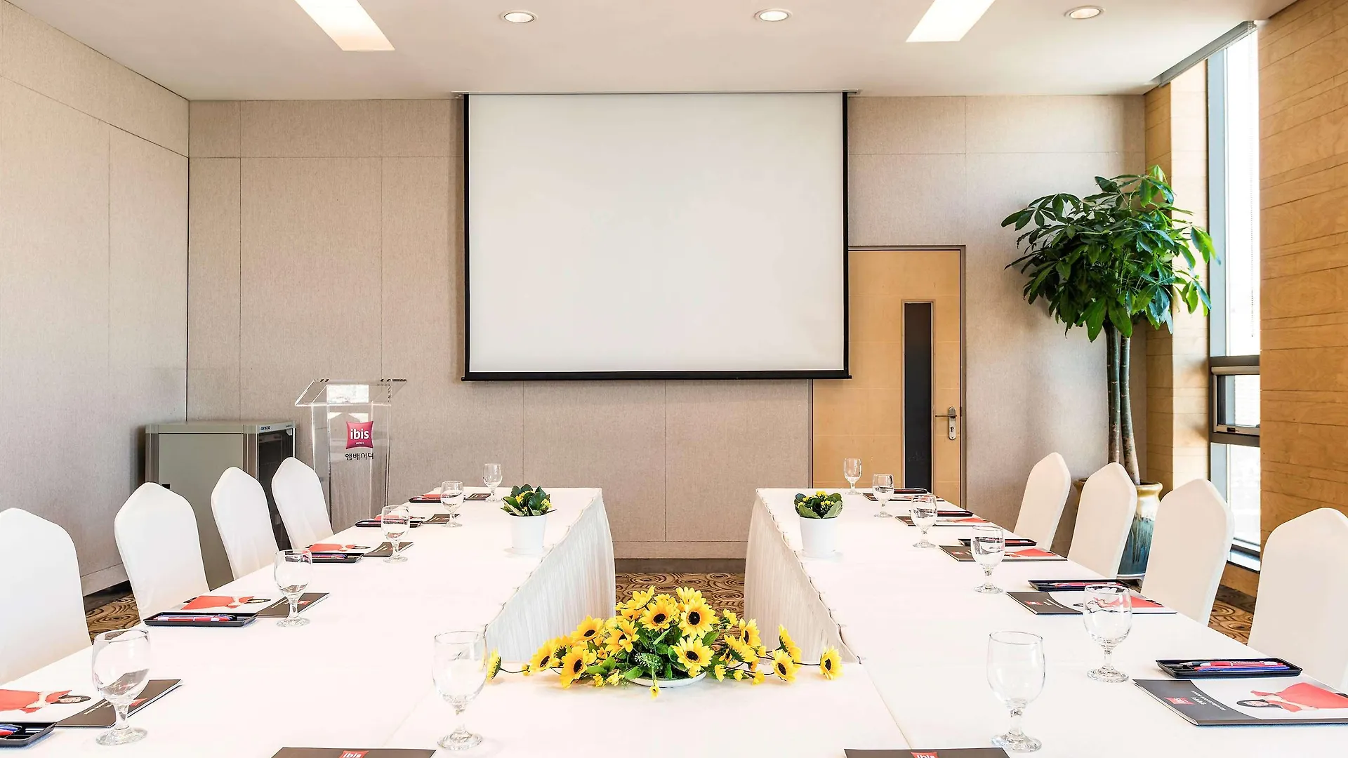 Ibis Ambassador Busan City Centre Hotel