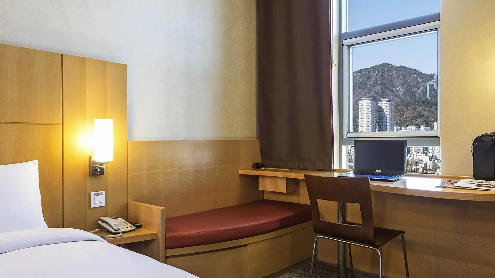 Ibis Ambassador Busan City Centre 3*,  South Korea