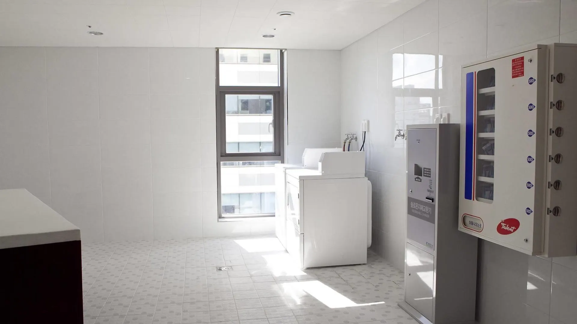 Ibis Ambassador Busan City Centre 3*,