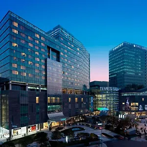 Отель Courtyard By Marriott Times Square Сеул