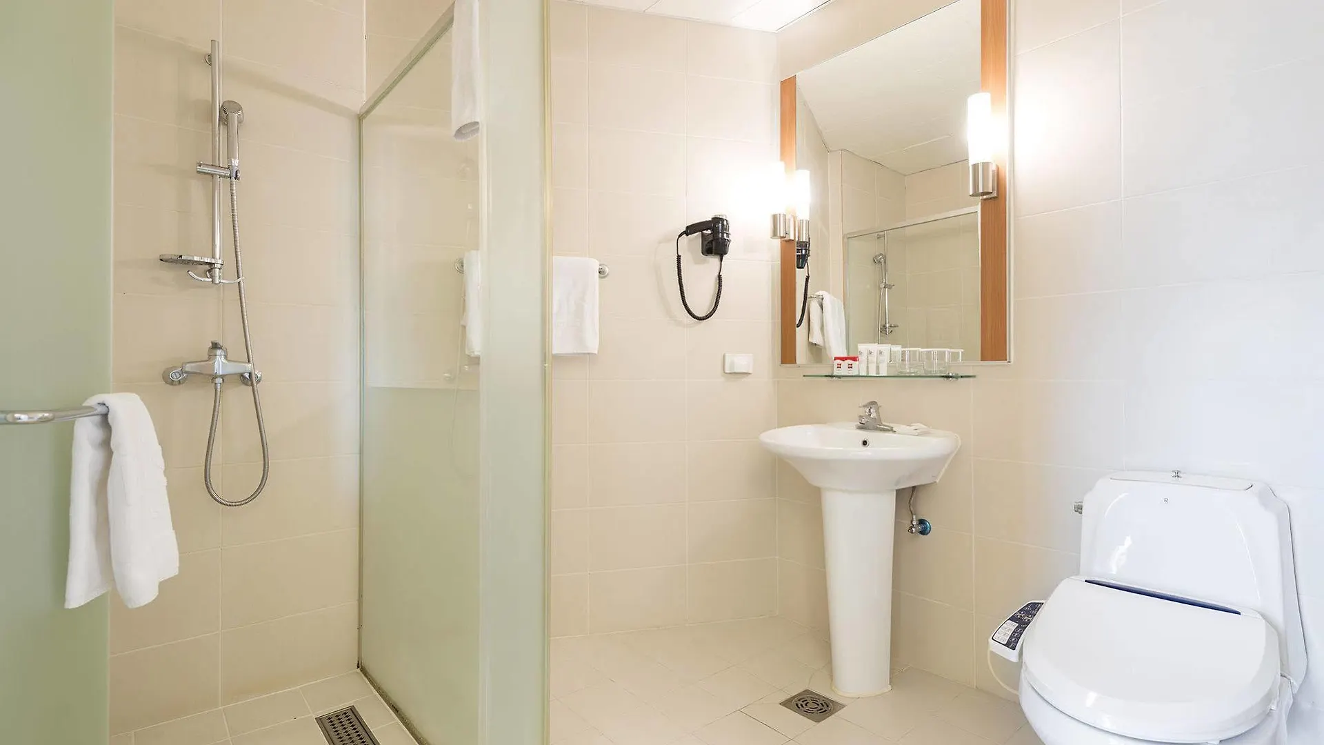 Ibis Ambassador Busan City Centre