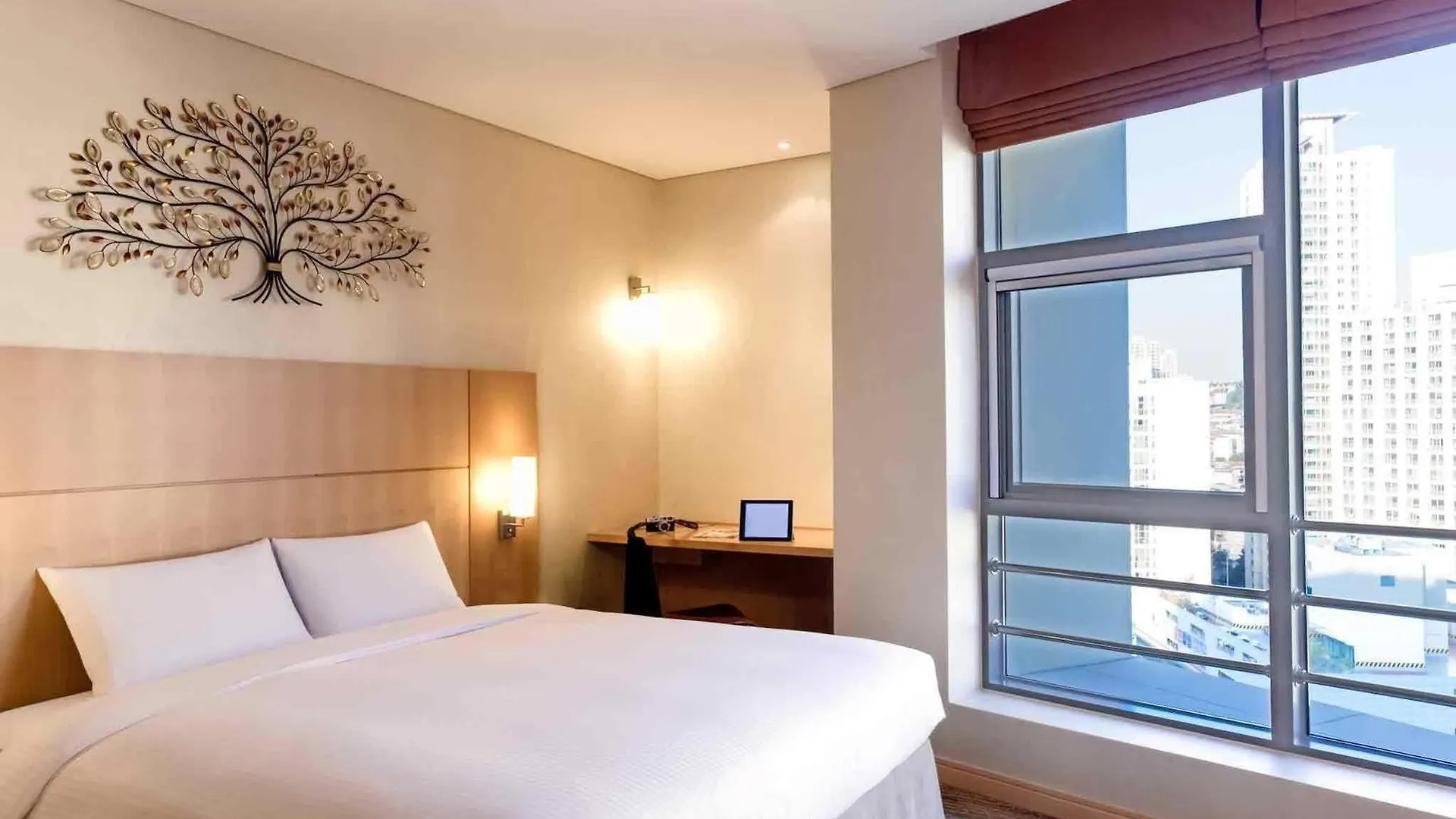 Ibis Ambassador Busan City Centre Отель